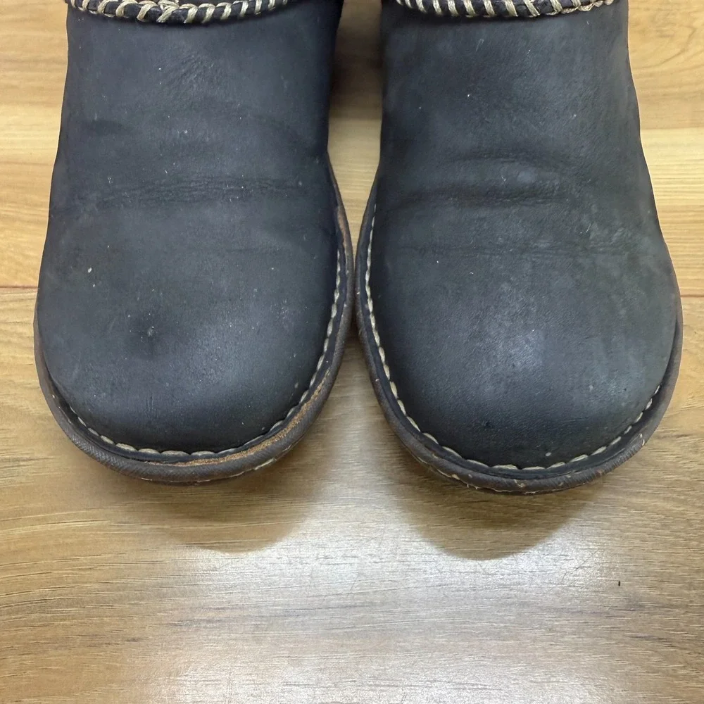 UGG Cove Ankle Boots 10 Black Leather Shearling Fur Lined Cozy Sherpa Cabin Core